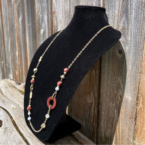 Lightweight long necklace with wood and misc beads - Picture 10 of 10